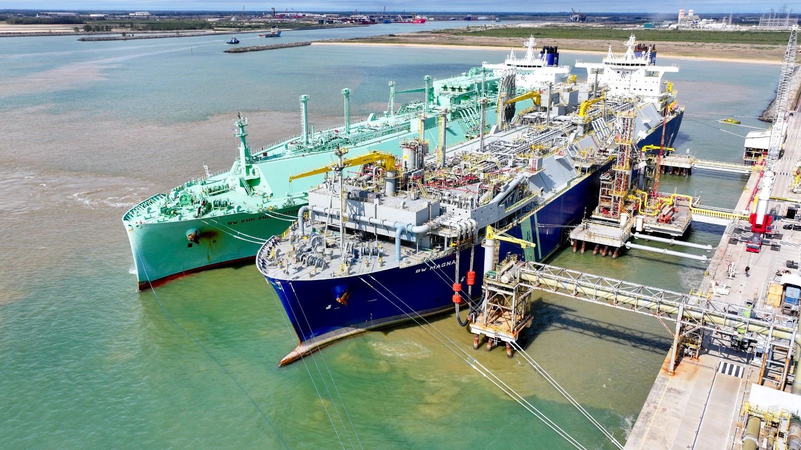 BW's Brazilian FSRU in 25th STS LNG transfer