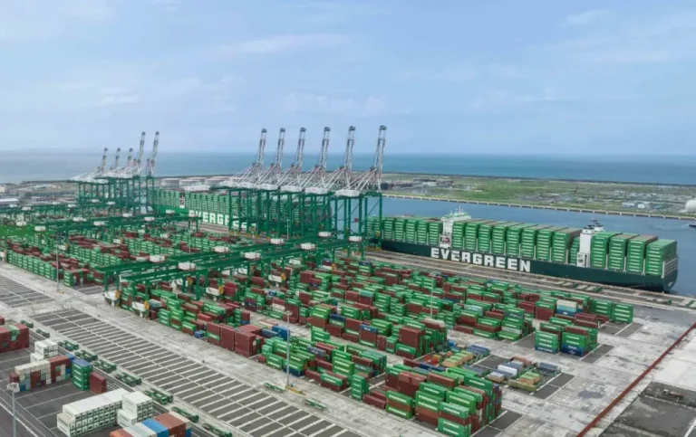 Samsung Heavy, GSI to build Evergreen's LNG-powered containerships