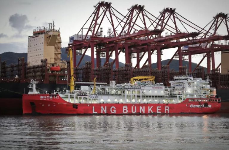 China's CNOOC hits new LNG bunkering milestone