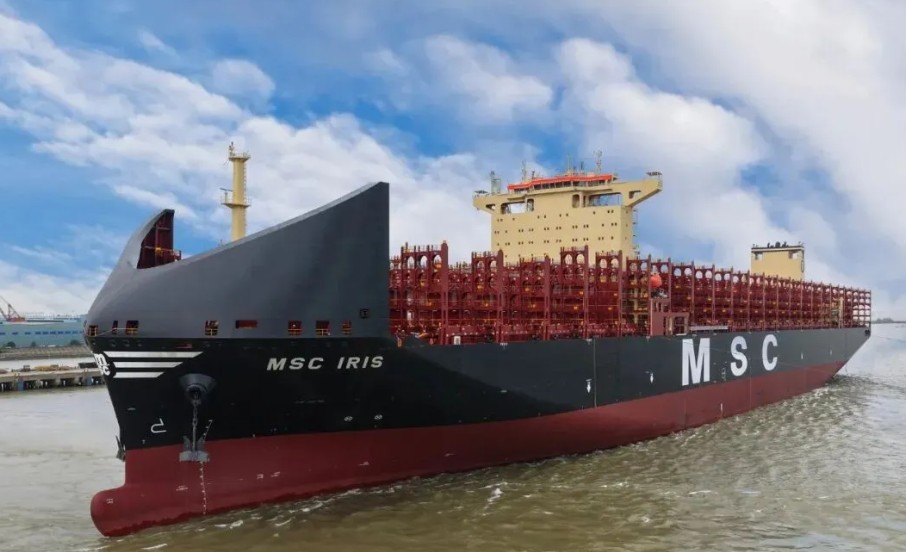 MSC welcomes new LNG-fueled containership in its fleet