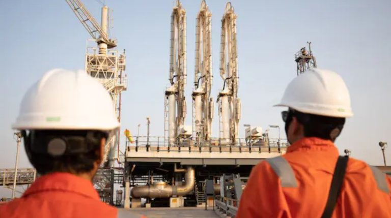 Shell seals Hazira LNG deal