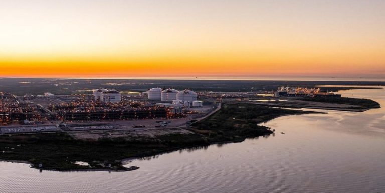 US weekly LNG exports reach 34 cargoes