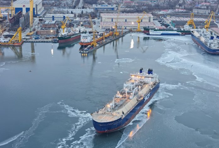 Soccom Float Zvezda delivers first Russian-built ice-class LNG carrier to Sovcomflot ...
