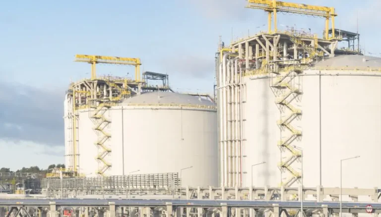 HPCL, IGX ink Chhara LNG pact