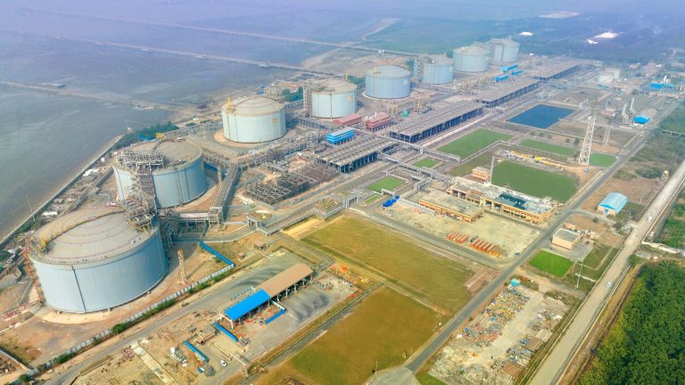India's Petronet LNG inks five-year regas deal with ONGC