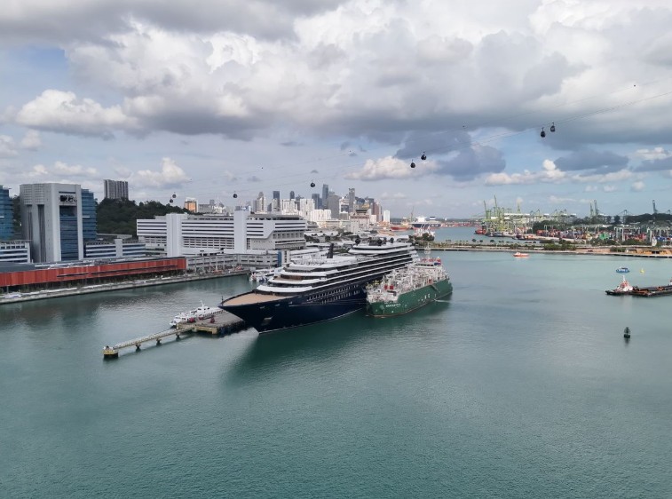 Singapore LNG bunkering volumes hit new record in 2025