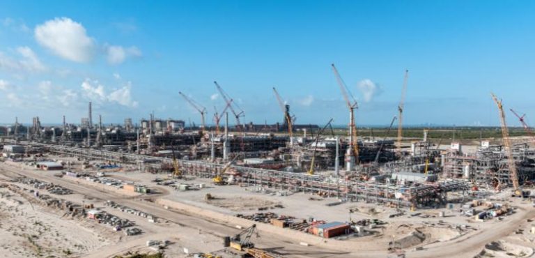 Cheniere says fifth Corpus Christi expansion train produces first LNG