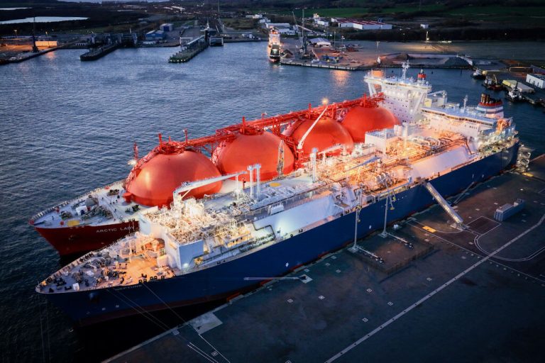 Ukraine's Naftogaz secures US LNG supplies via Germany's Mukran FSRU