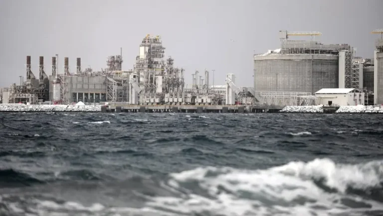 Equinor's Hammerfest LNG plant to get gas from Barents Sea project