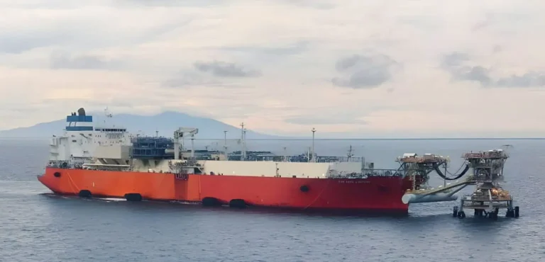 Indonesian FSRU wraps up 100th STS LNG transfer