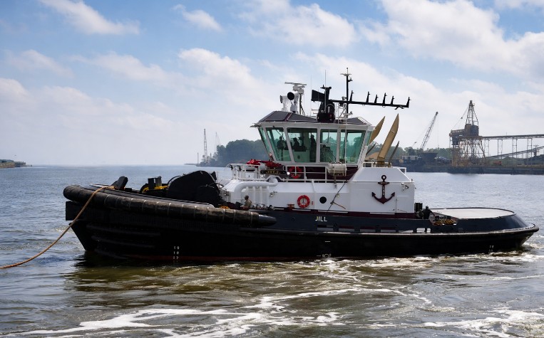 Master Boat Builders delivers Port Arthur LNG tug