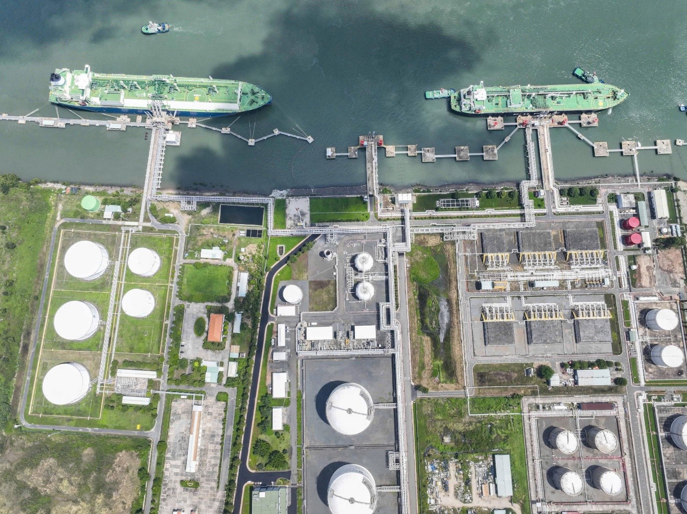 PetroVietnam Gas to supply LNG to EVN's power plants