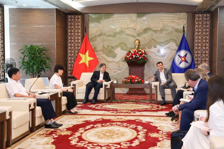 Novatek, Vietnam's EVN talk LNG-to-power projects
