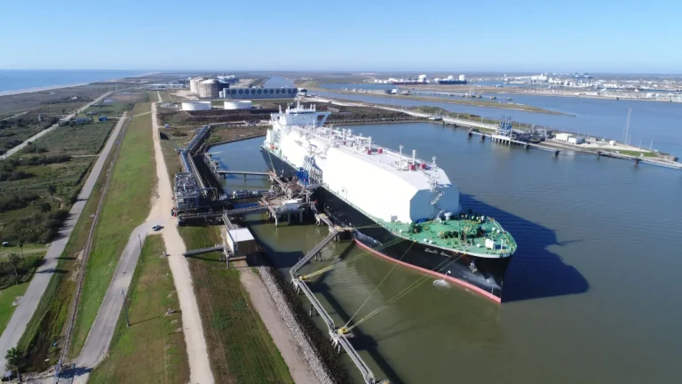 US LNG exports down to 34 cargoes