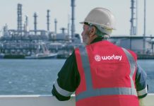 Worley, Baker Hughes ink LNG pact