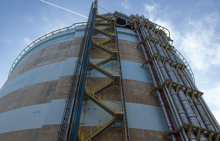 Enagas to buy Sagunto LNG terminal stake from Osaka Gas