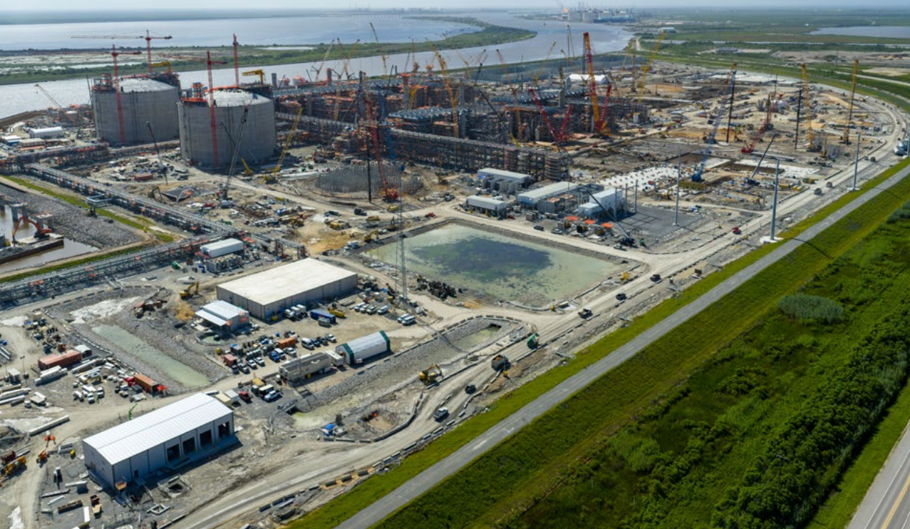 Sempra Infrastructure's Port Arthur LNG inks new gas supply deals