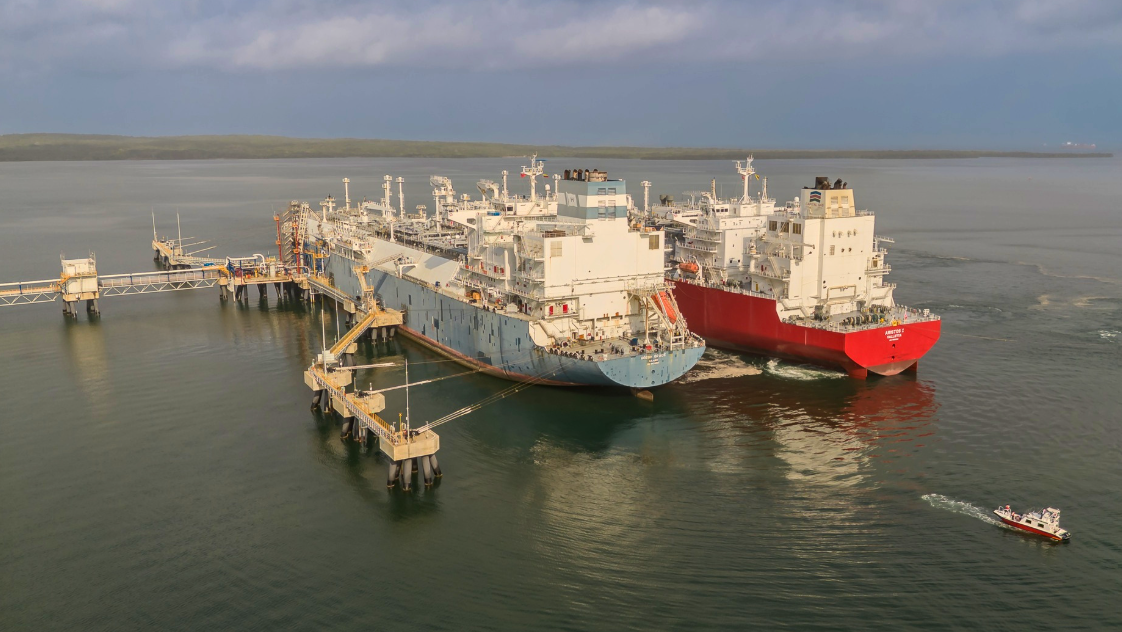 Cartagena FSRU in 200th STS LNG operation