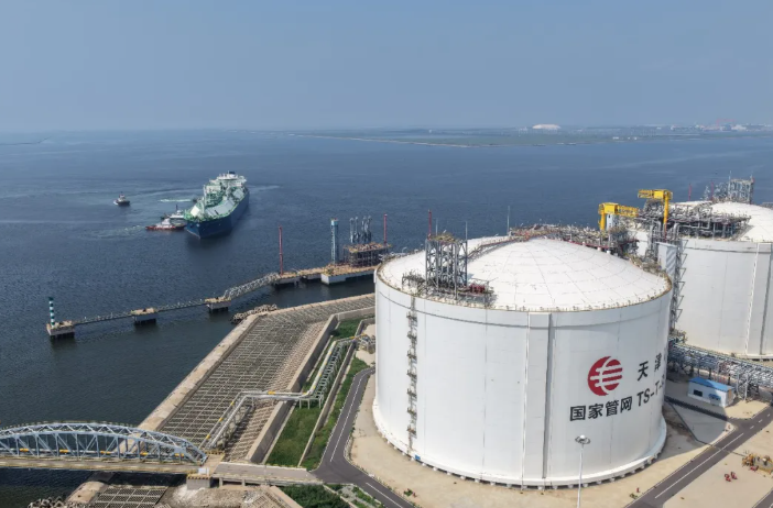 China’s LNG imports up 2.4 percent in July