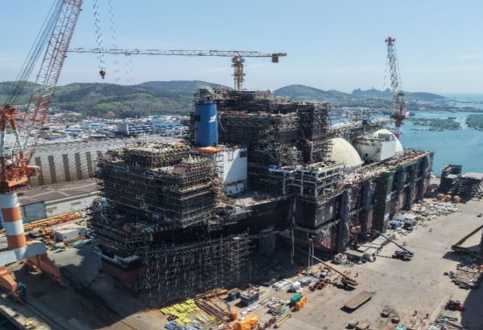 Golar orders fourth FLNG in China