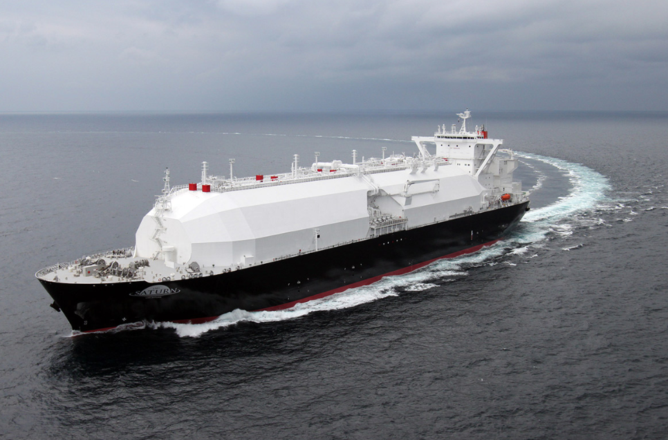 MOL expects to have 111 LNG carriers in its fleet by March 2027