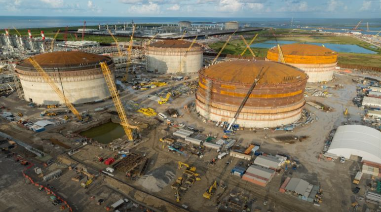 Venture Global to sign multiple LNG deals by year-end, CEO says