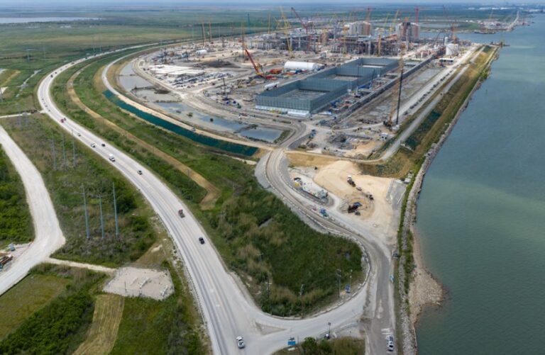 Sempra Infrastructure plans 27 mtpa Port Arthur LNG expansion