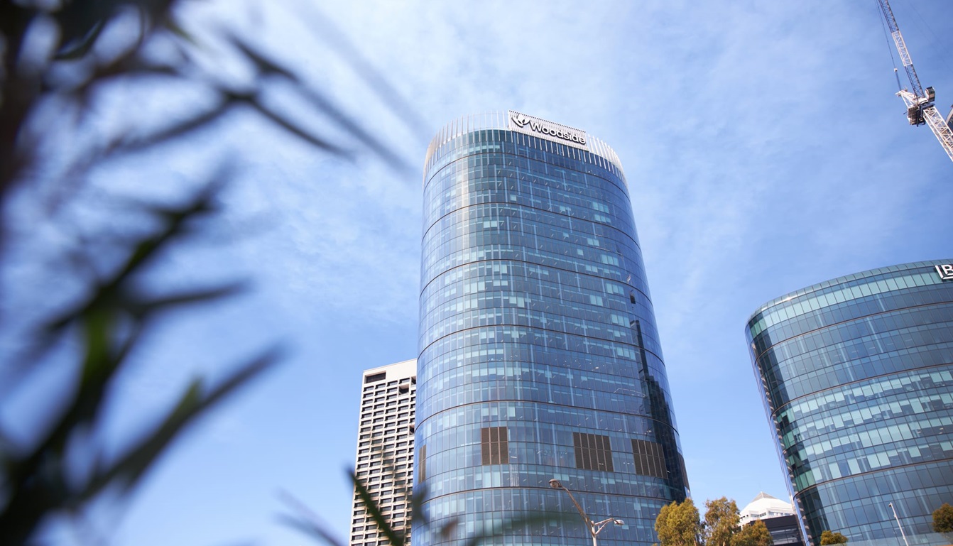 Woodside's H1 profit climbs