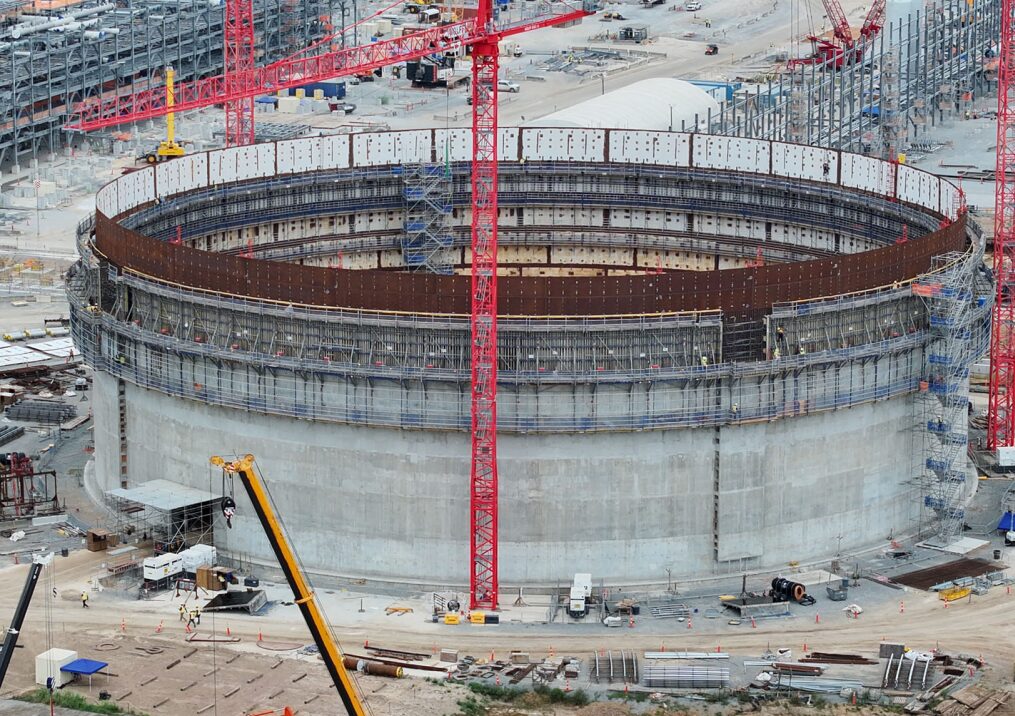 First Louisiana LNG tank taking shape