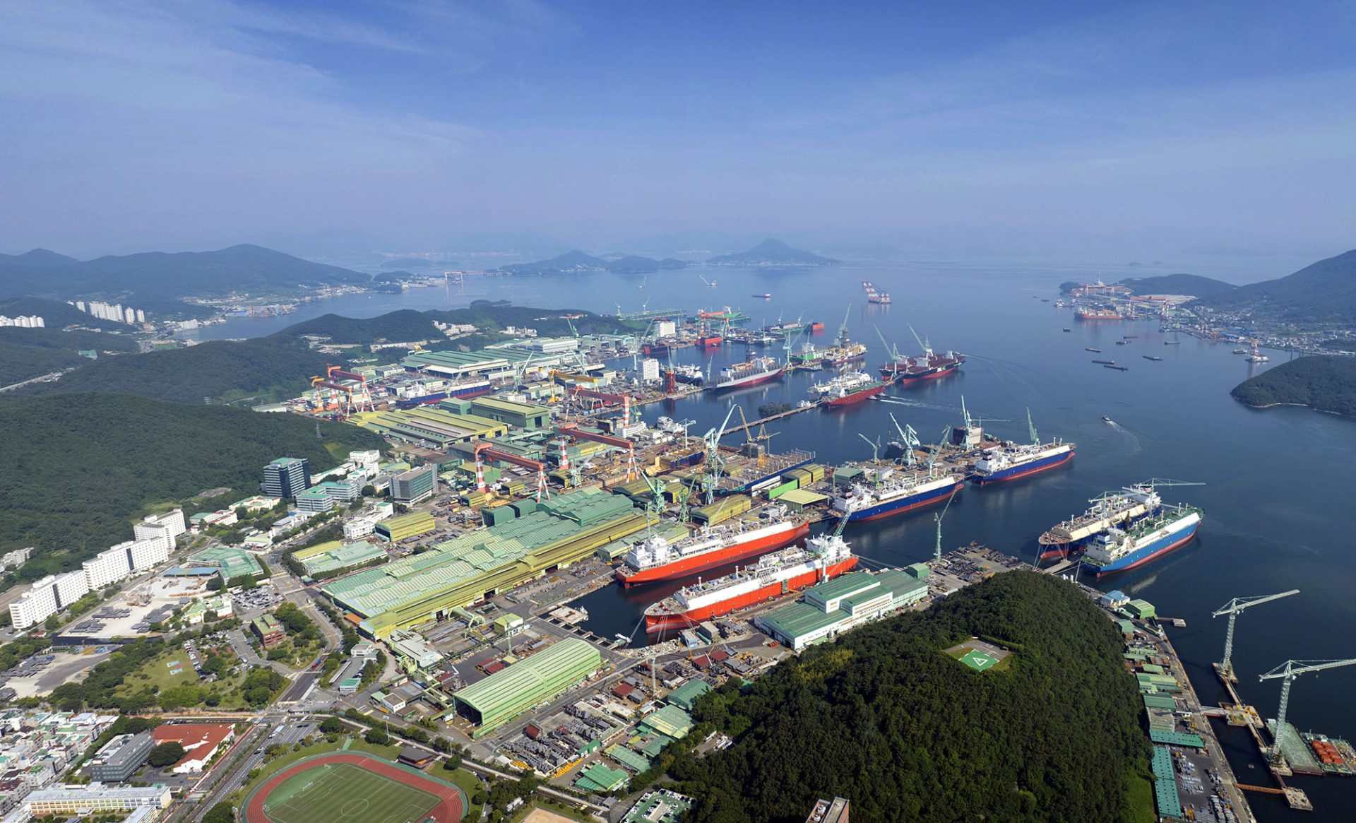South Korea’s Samsung Heavy secures order for LNG carrier quartet