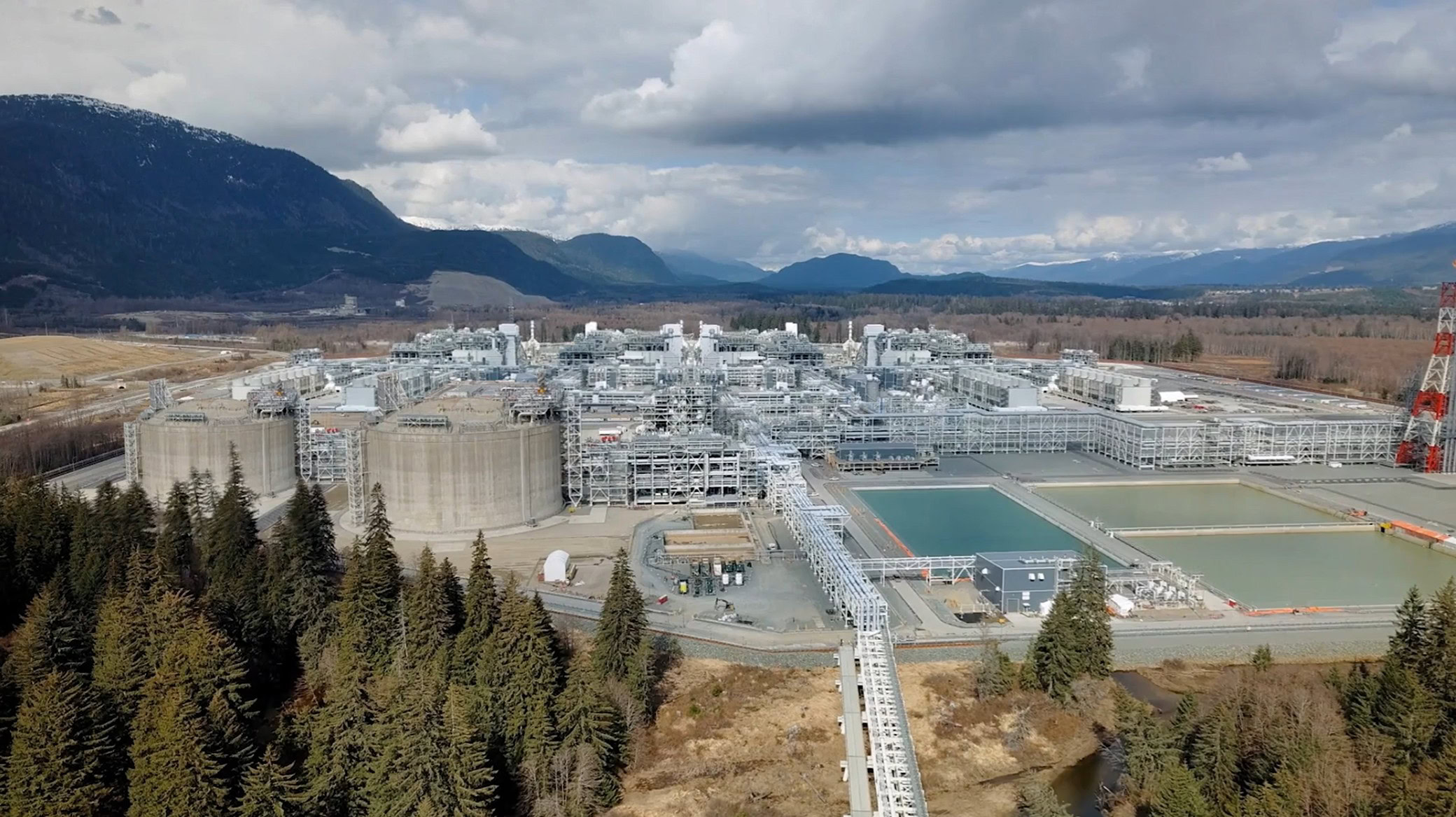 Tecnicas Reunidas scores LNG Canada pipeline gig